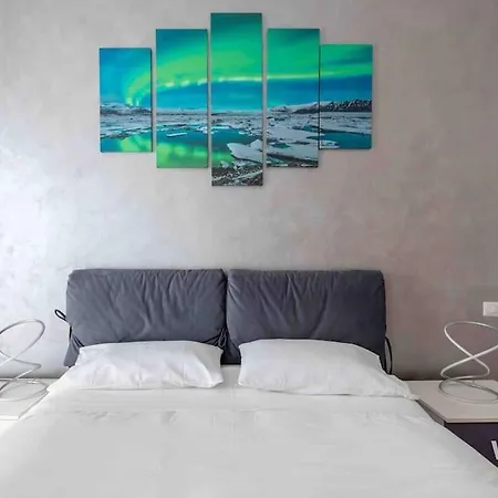 Welcrhome - 4 Stops From Colosseum! Apartament *