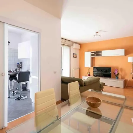 Apartament Welcrhome - 4 Stops From Colosseum! Rzym