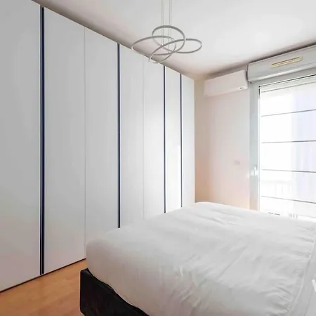 Apartament Welcrhome - 4 Stops From Colosseum! Rzym